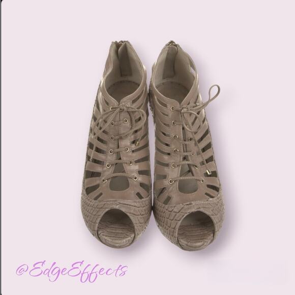 CHRISTIAN DIOR Grey/Taupe Python Lace Up Platform High Heel Booties Sz 7 W/ Box - Picture 3 of 7